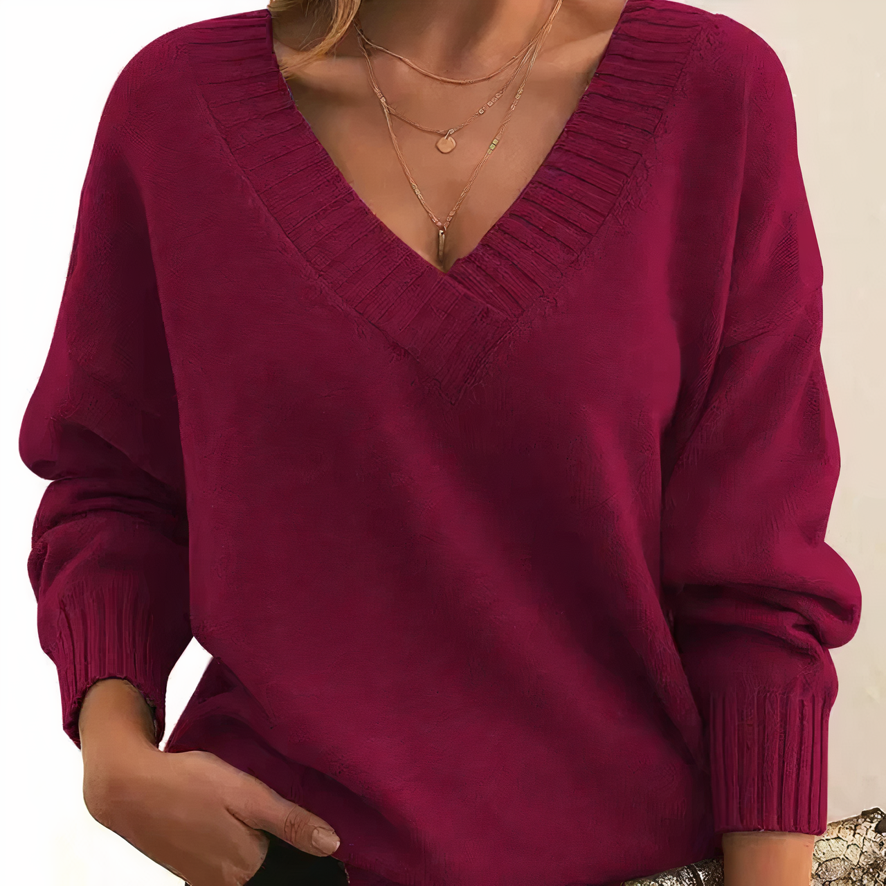 Women's V-neck knitted sweater with long sleeves