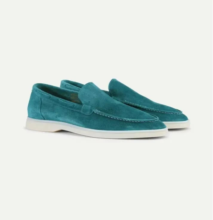 Men’s slip-on loafers with flexible sole