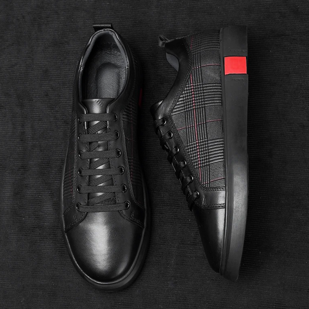 Men's low-top lace-up sneakers with textured design