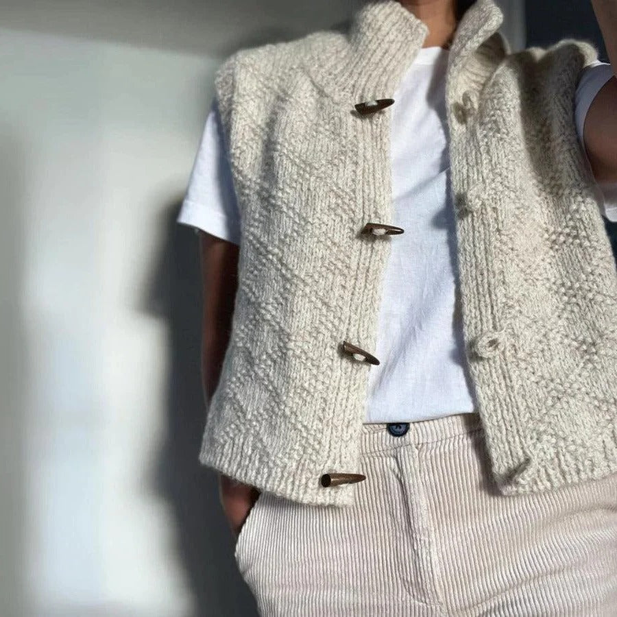 Women's knitted vest with wooden buttons