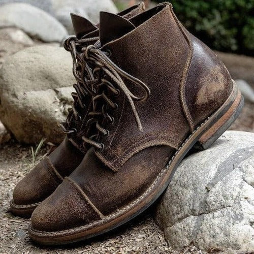 Men’s lace-up ankle boots with round toe