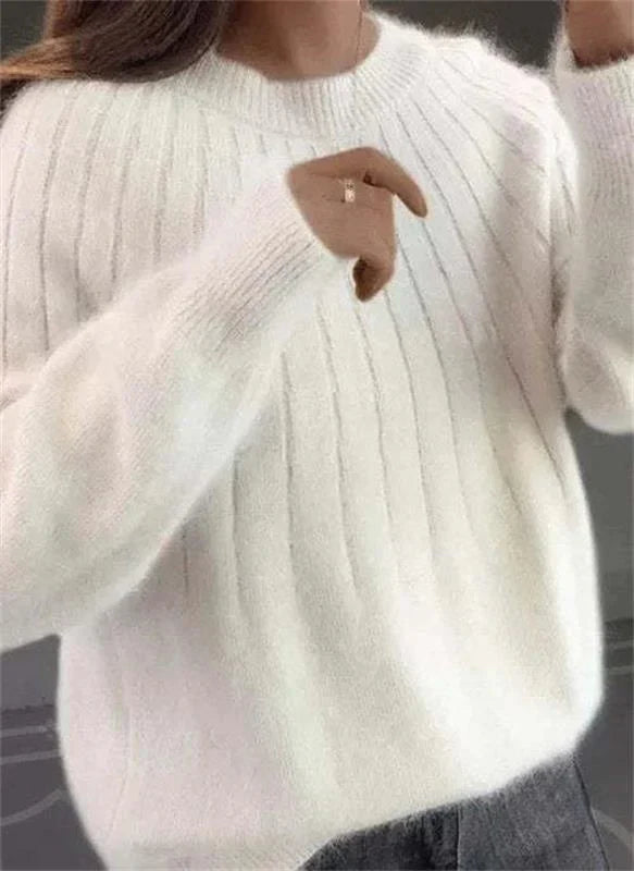 Women's round-neck ribbed knitted sweater