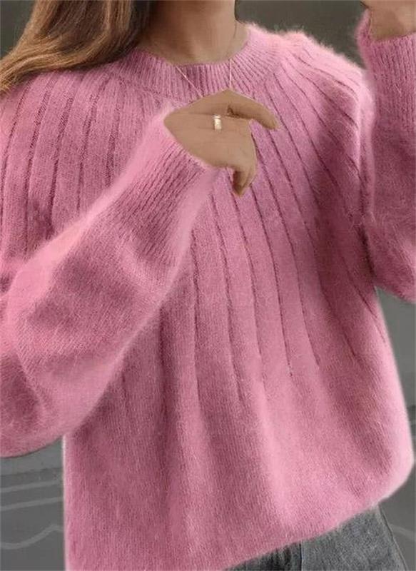 Women's round-neck ribbed knitted sweater