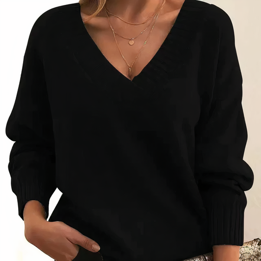 Women's V-neck knitted sweater with long sleeves