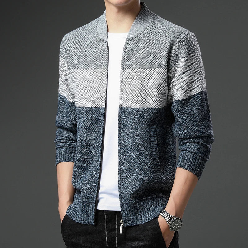 Men's color-block knitted sweater with round neckline