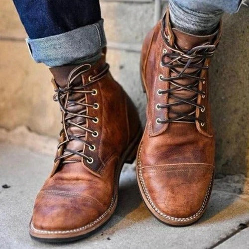 Men’s lace-up ankle boots with round toe
